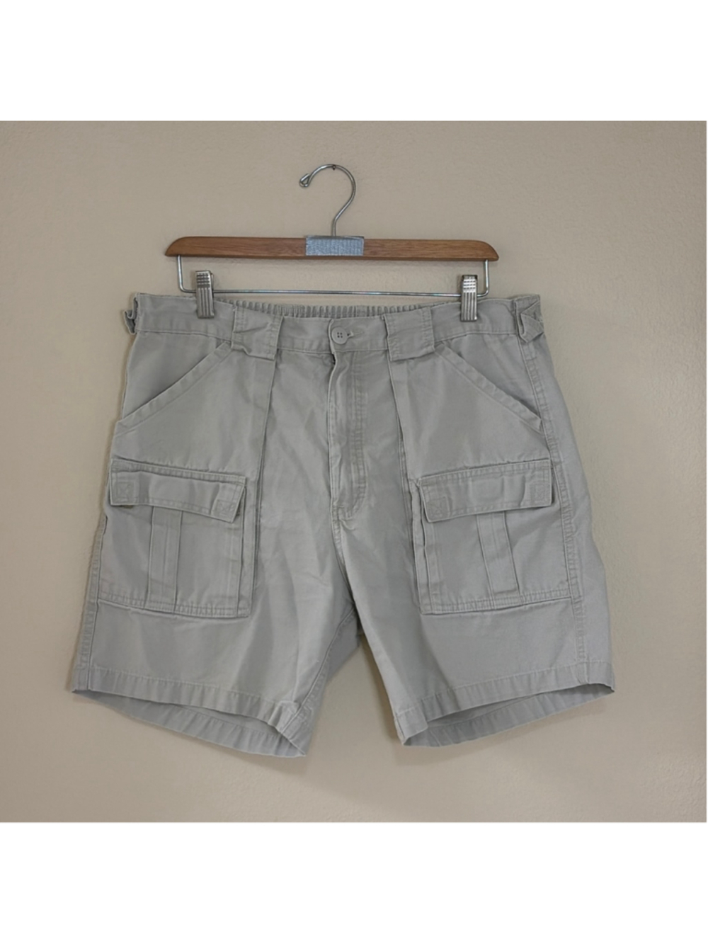 Weekender Cargo Shorts Mens 34W Khaki Elastic Waist Travel Hiking Pockets